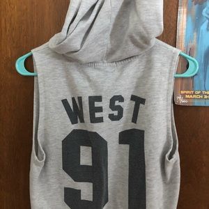 Forever 21 sleeveless California hoodie